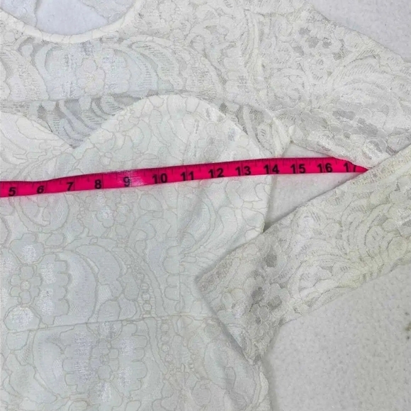 NEW Lulu's Lace Wedding Dress - Picture 10 of 16